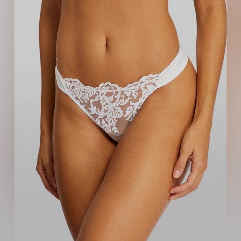 I.D. Sarrieri Women's White Lace Thong Panties US XL